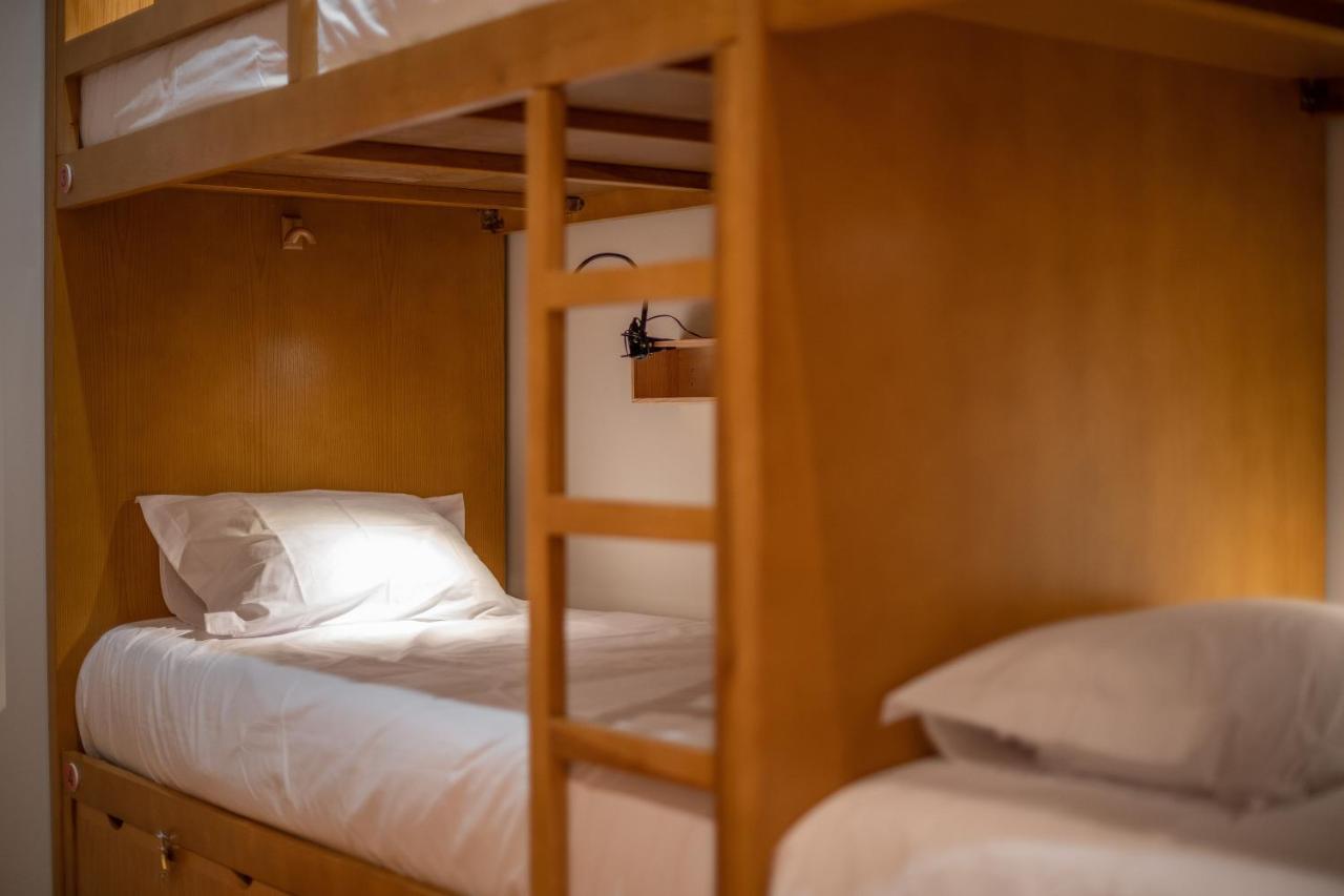 Peach Hostel & Suites Porto Bagian luar foto