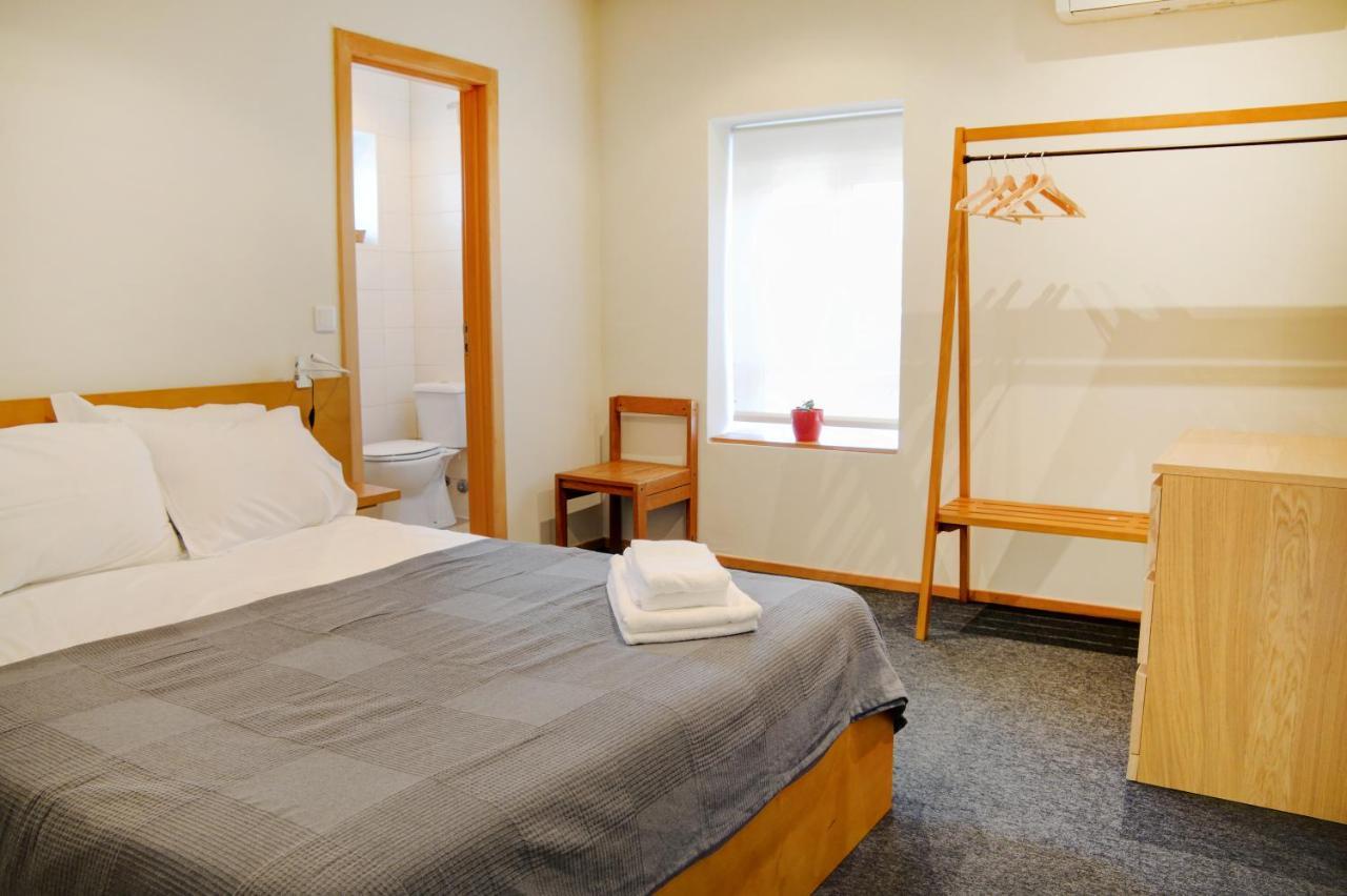 Peach Hostel & Suites Porto Bagian luar foto
