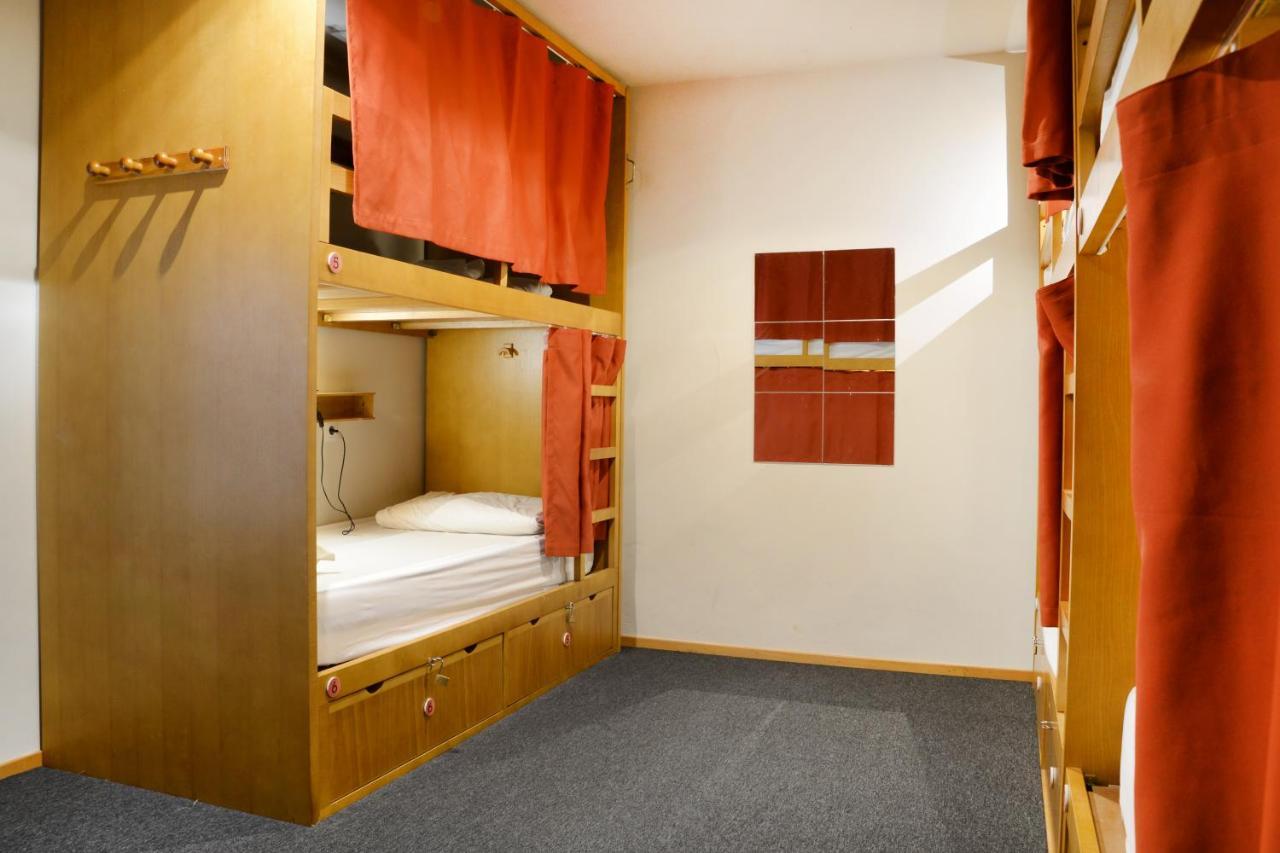 Peach Hostel & Suites Porto Bagian luar foto