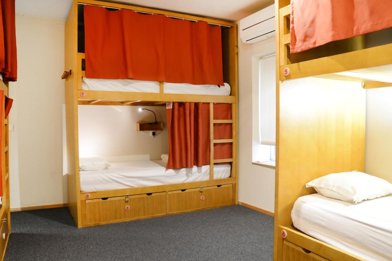 Peach Hostel & Suites Porto Bagian luar foto